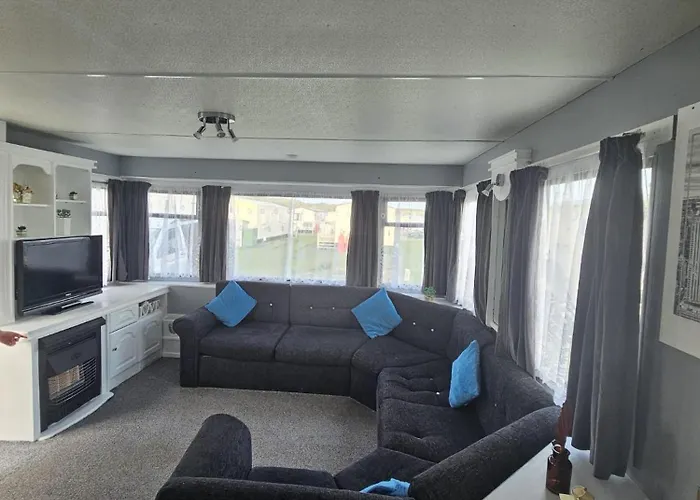 Golden Anchor 8B9 Caravan Park Holiday Home