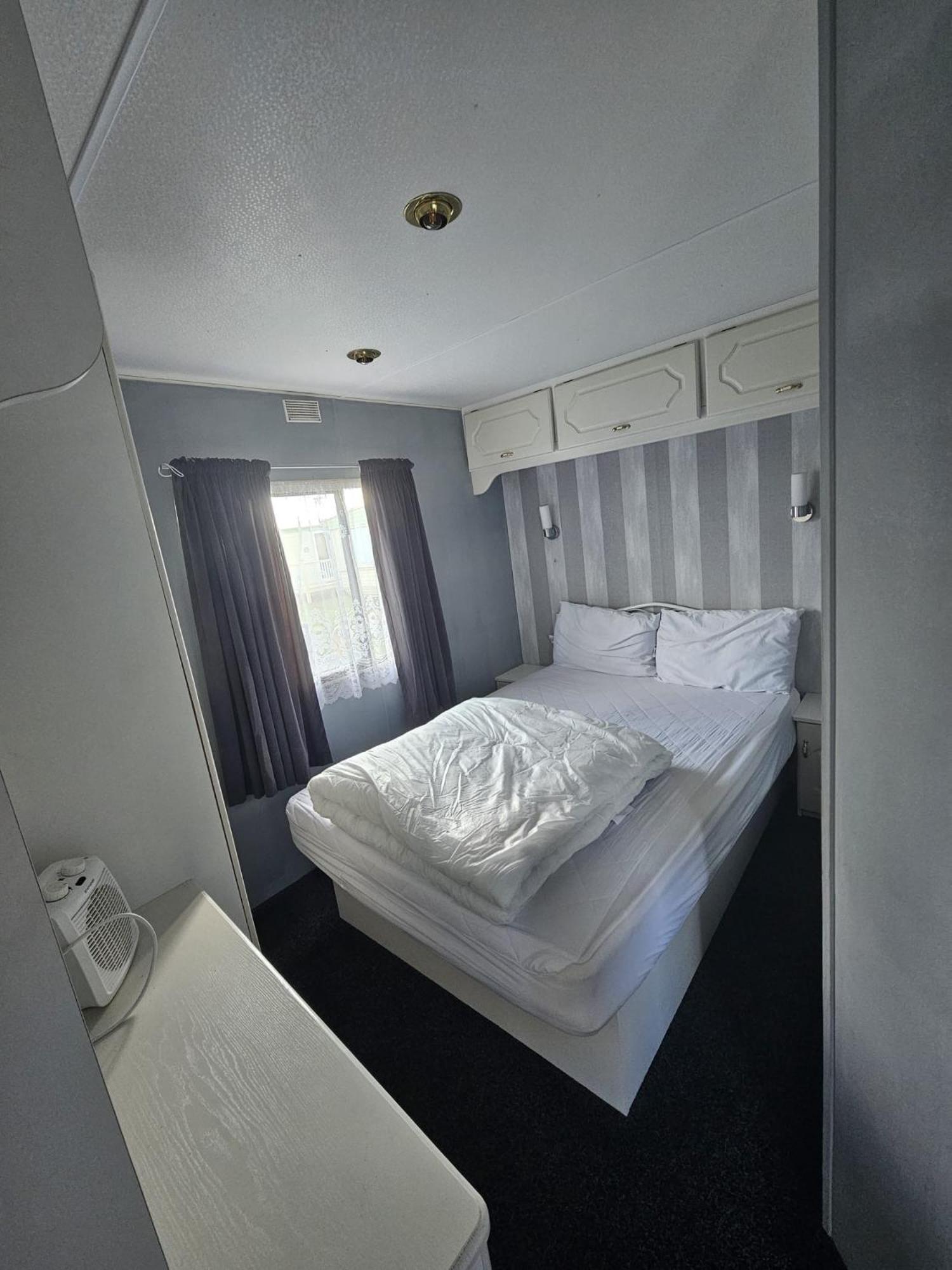 Golden Anchor 8b9 Chapel Saint Leonards